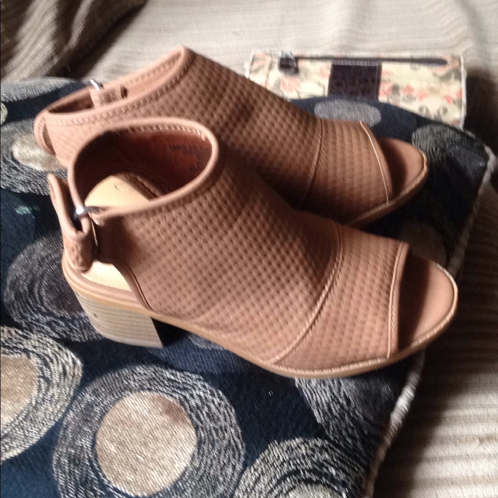 Kids shoes